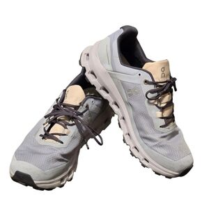 On Cloudvista Trail Running Shoe Women’s Size W7